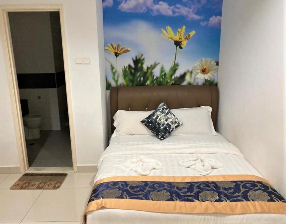 Mansion One Seaview Georgetown 2Br 6 Pax Apartment Exterior photo